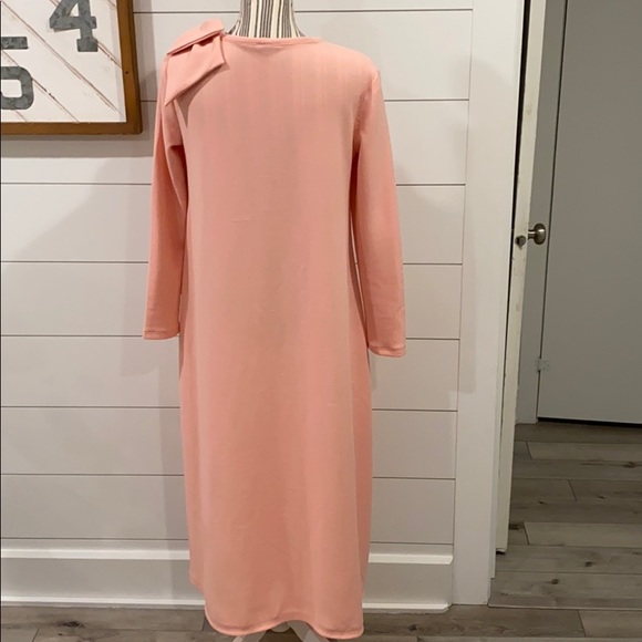 SOLD NO LONGER AVAILABLE 🌿 Shoulder Bow Dress - Picture 4 of 8